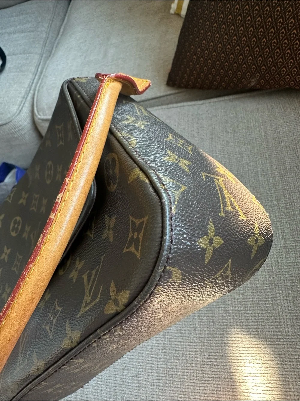 Louis Vuitton Brown Monogram Canvas Shoulder Bag Looping 90s Vintage